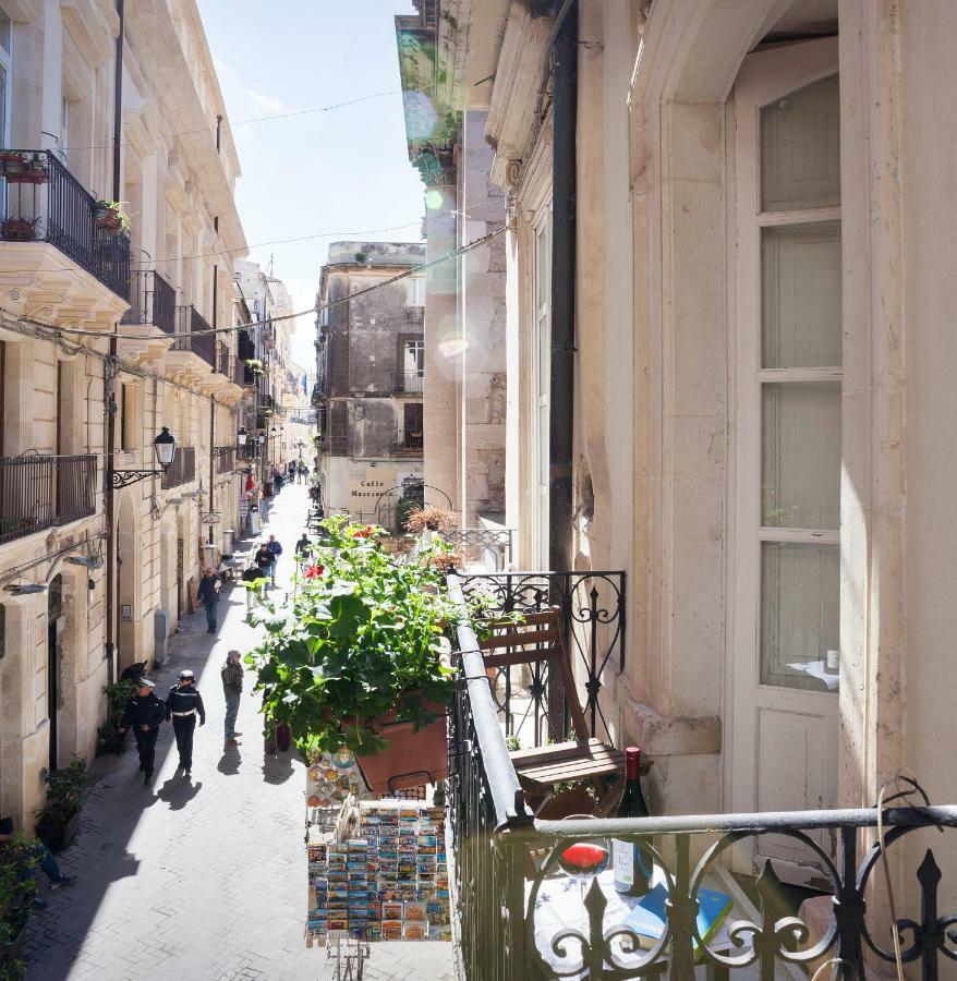 Lusso Al Duomo Di Ortigia Apartment Syracuse Bagian luar foto